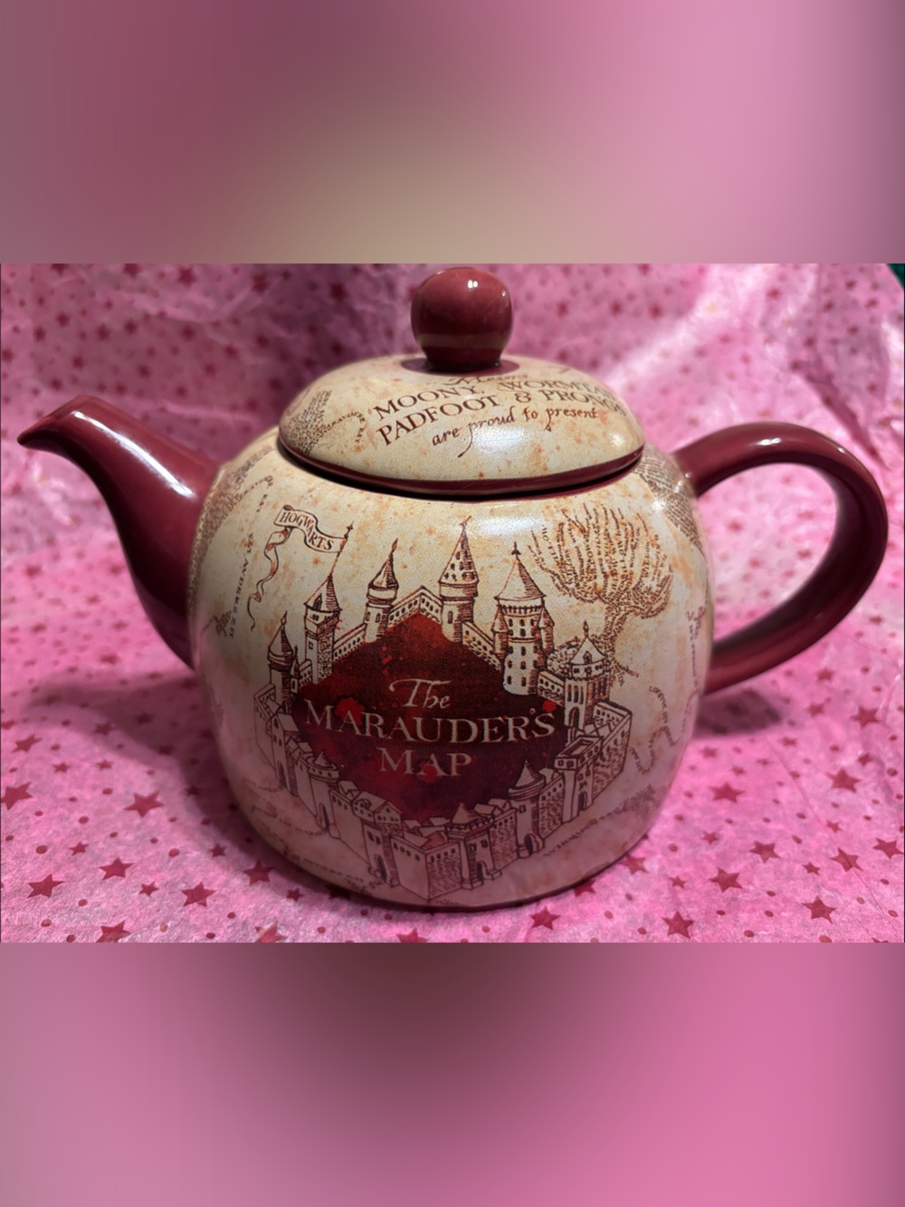 Harry Potter - The Marauder's Map Ceramic Teapot - Burgundy and Cream